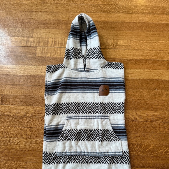 SLOWTIDE Oso Kids Surf / Swim Changing Poncho - Picture 3 of 5